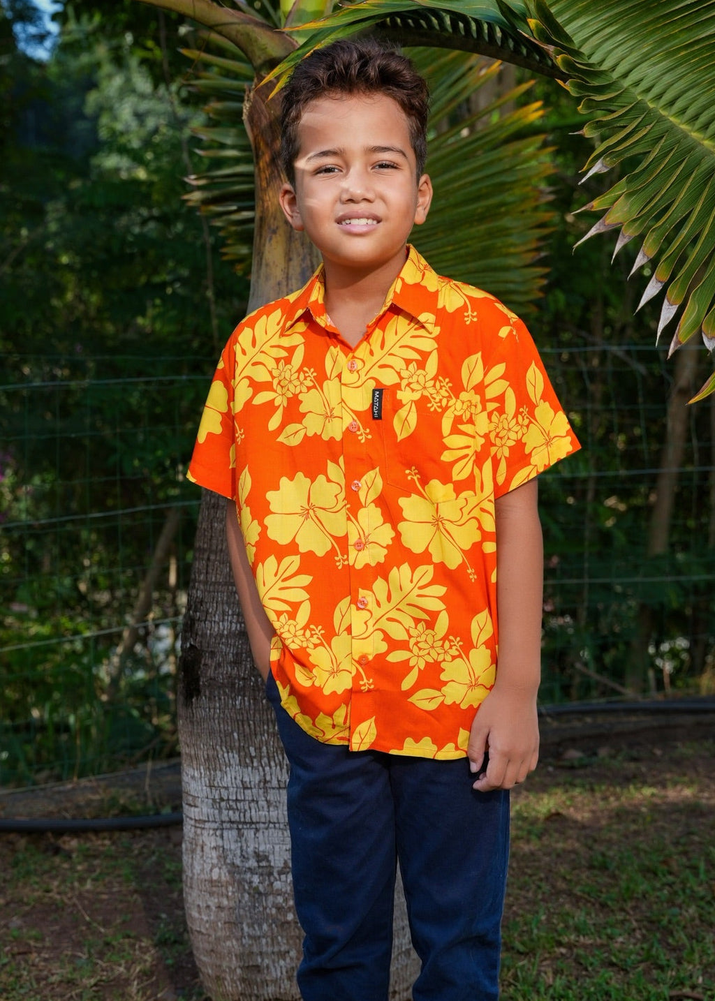 Petit garçon portant une chemise polynésienne Bamboo Kultur