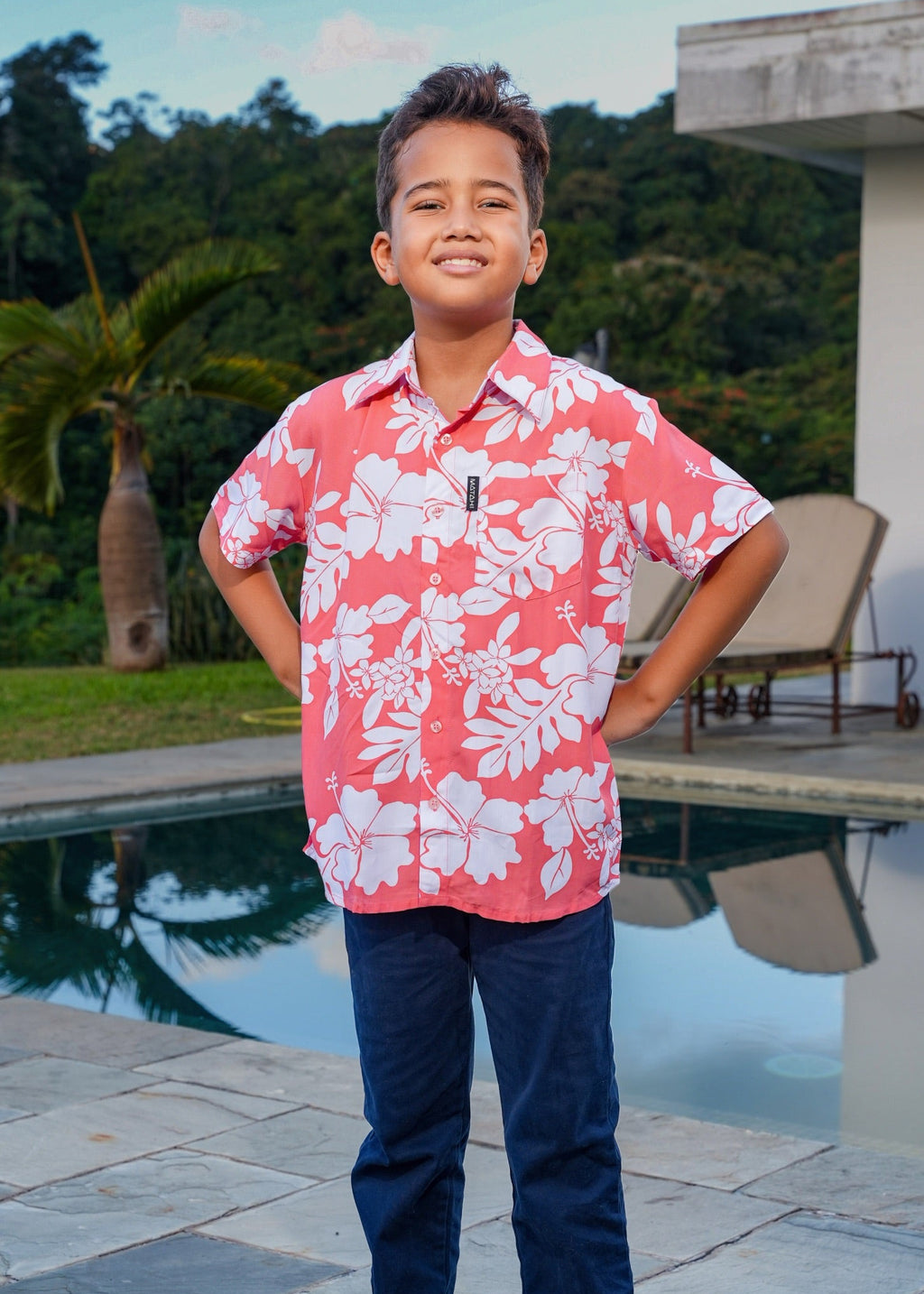 Petit garçon portant une chemise polynésienne Bamboo Kultur