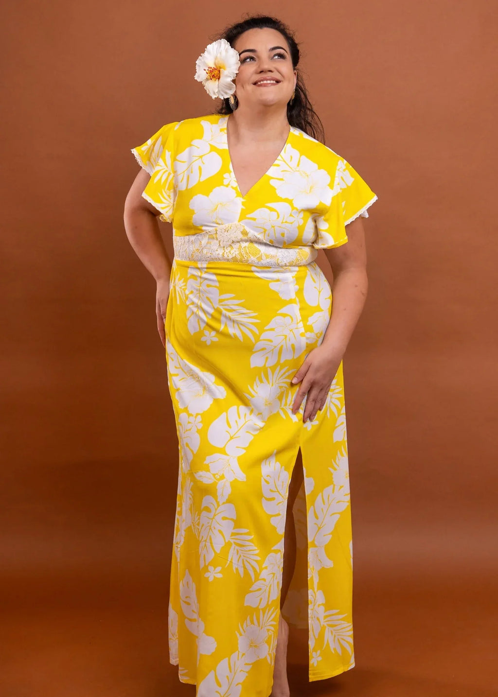 Robe Hanalei longue femme motif hibiscus jaune polynésien - Bamboo Kultur