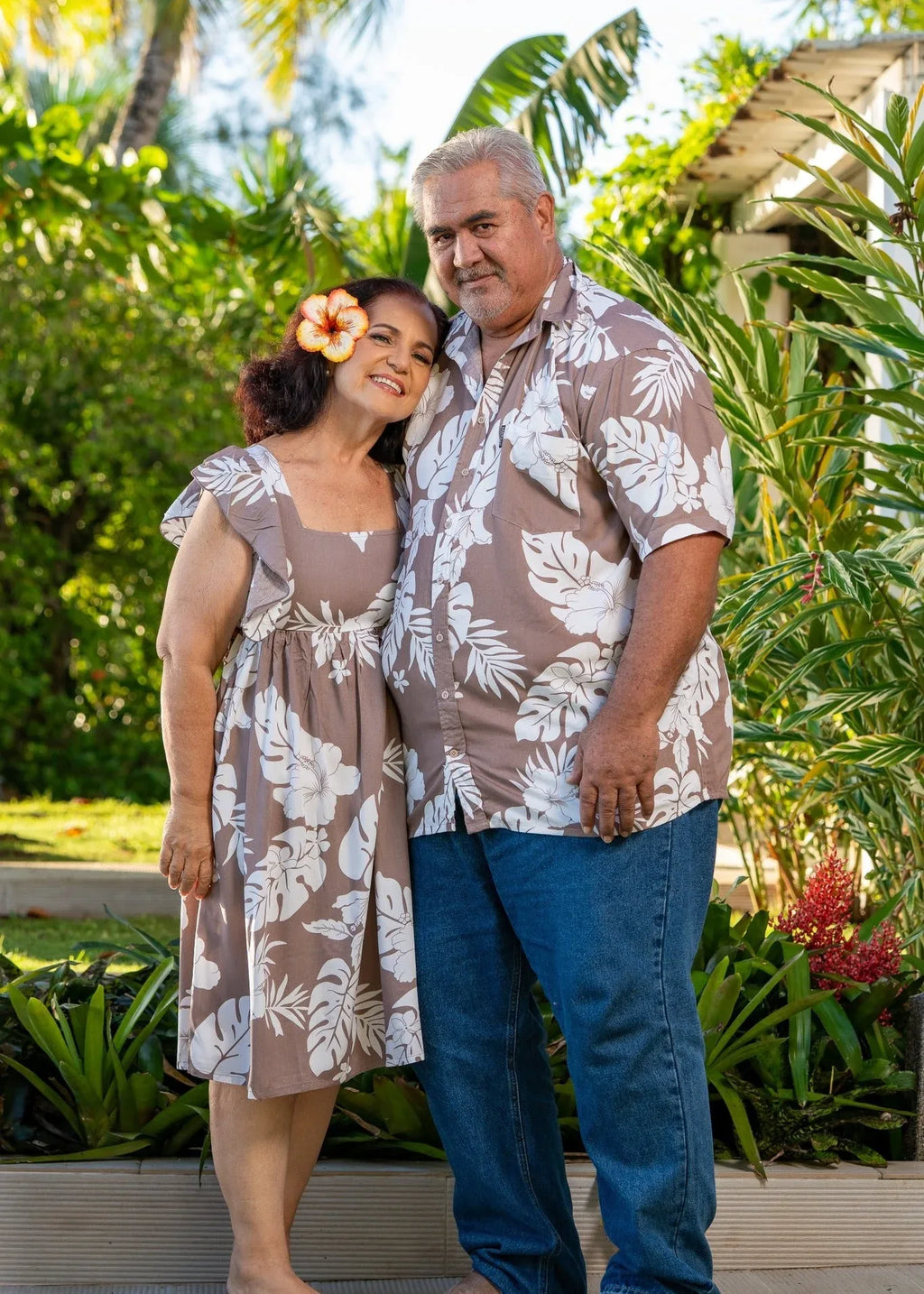 Robe Hokulani courte femme motif hibiscus taupe polynésien - Bamboo Kultur